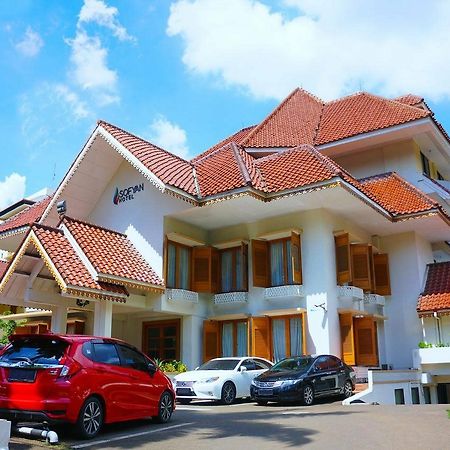 Sofyan Hotel Cut Meutia Jakarta Exteriör bild
