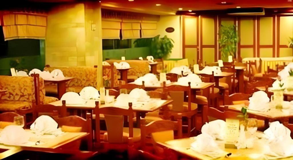 Sofyan Hotel Cut Meutia Jakarta Exteriör bild