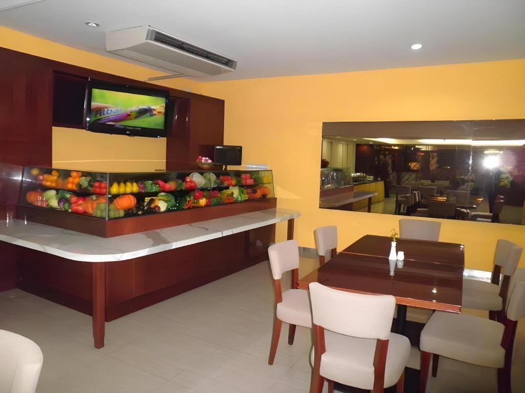 Sofyan Hotel Cut Meutia Jakarta Exteriör bild