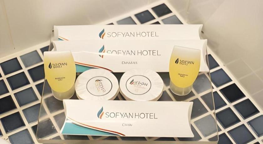 Sofyan Hotel Cut Meutia Jakarta Exteriör bild